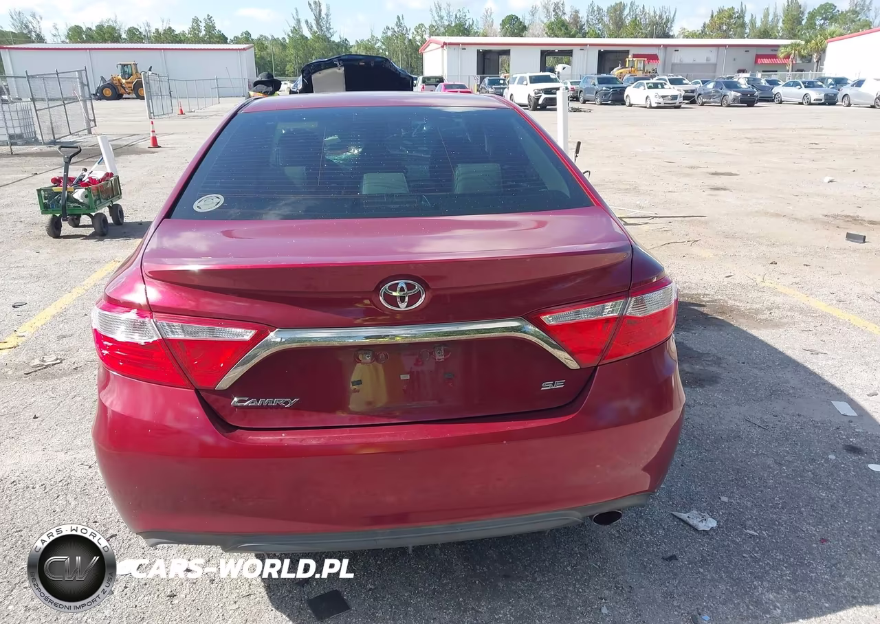 2017 Toyota Camry Se VIN:4T1BF1FK3HU734136 - 17