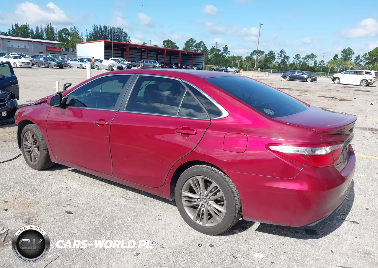 2017 Toyota Camry Se VIN:4T1BF1FK3HU734136 - 3