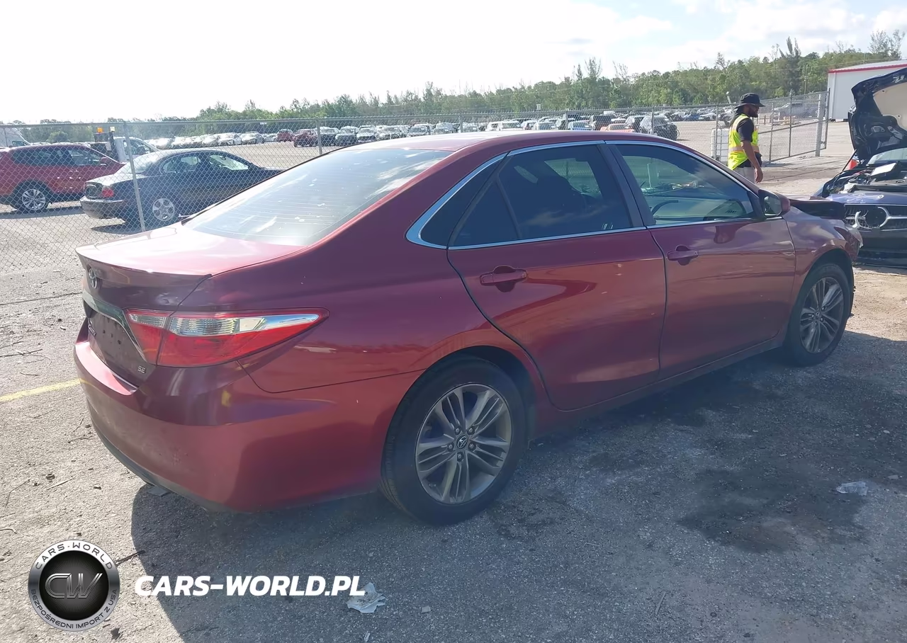 2017 Toyota Camry Se VIN:4T1BF1FK3HU734136 - 4