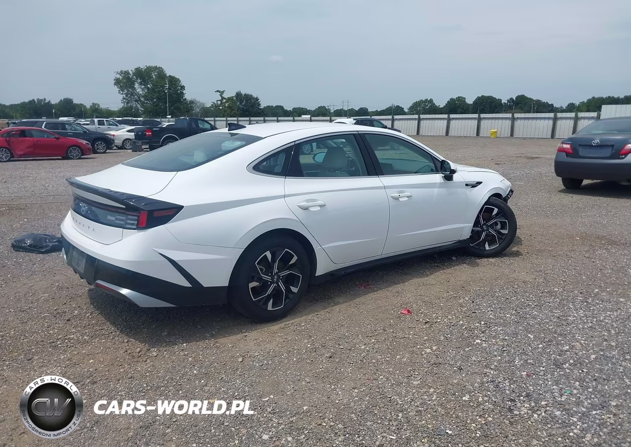 2025 Hyundai Sonata Sel VIN:KMHL64JA0SA505541 - 4