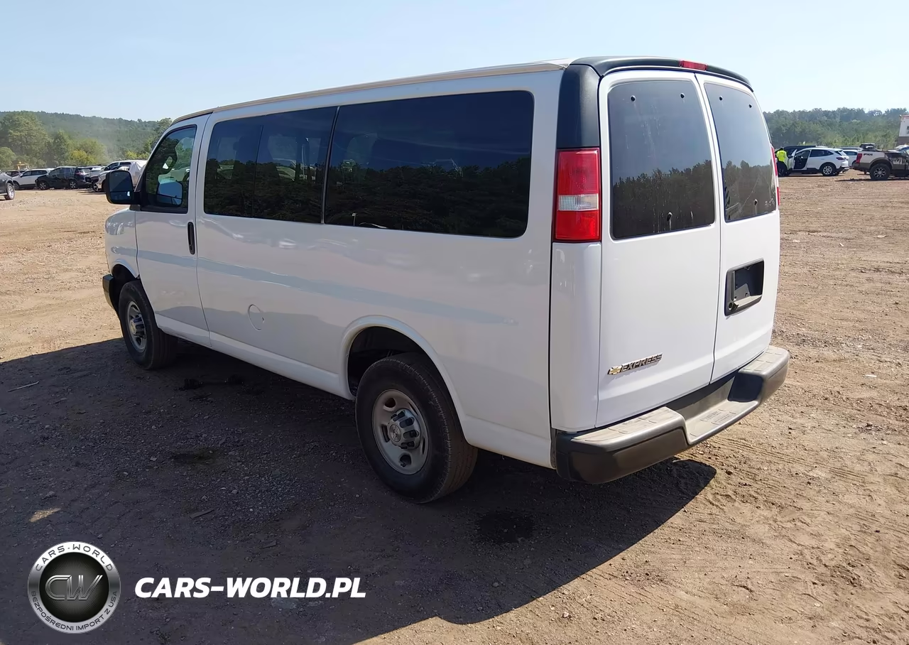 2024 Chevrolet Express Passenger Rwd 2500 Regular Wheelbase Ls VIN:1GAWGEFP0R1158748 - 3