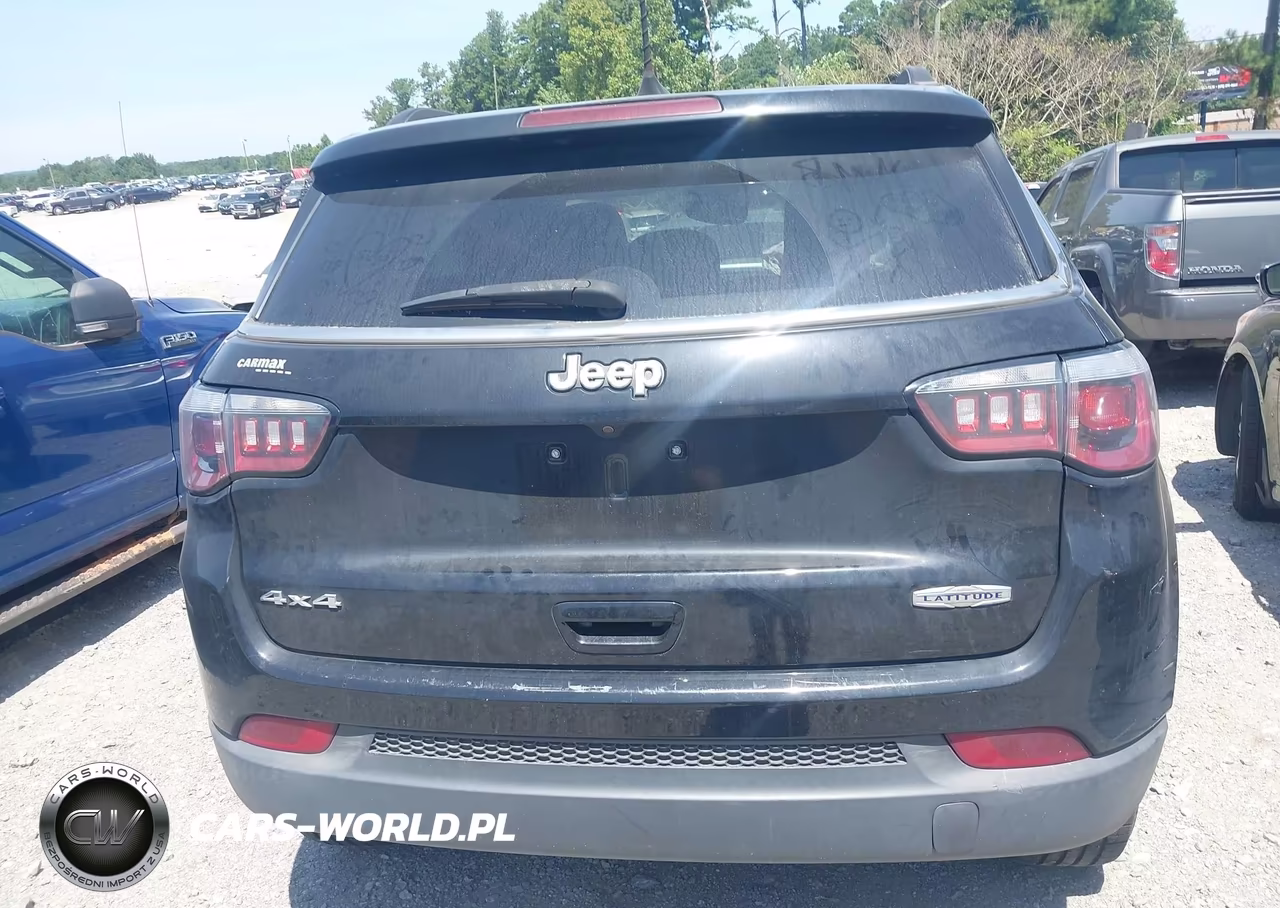 2018 Jeep Compass Latitude 4X4 VIN:3C4NJDBB8JT155120 - 16