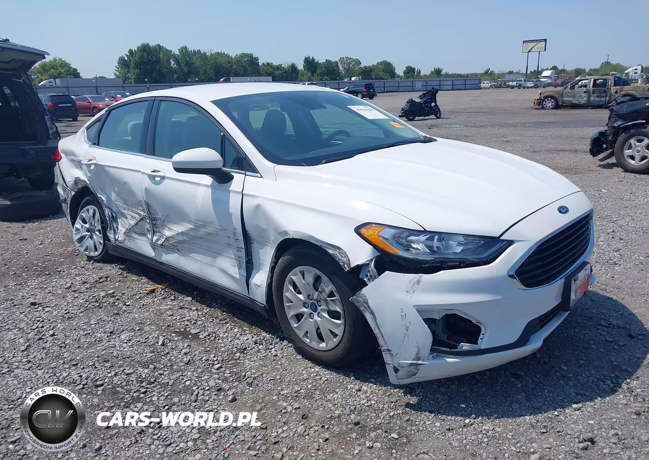 2020 Ford Fusion S VIN:3FA6P0G75LR143691 - 1