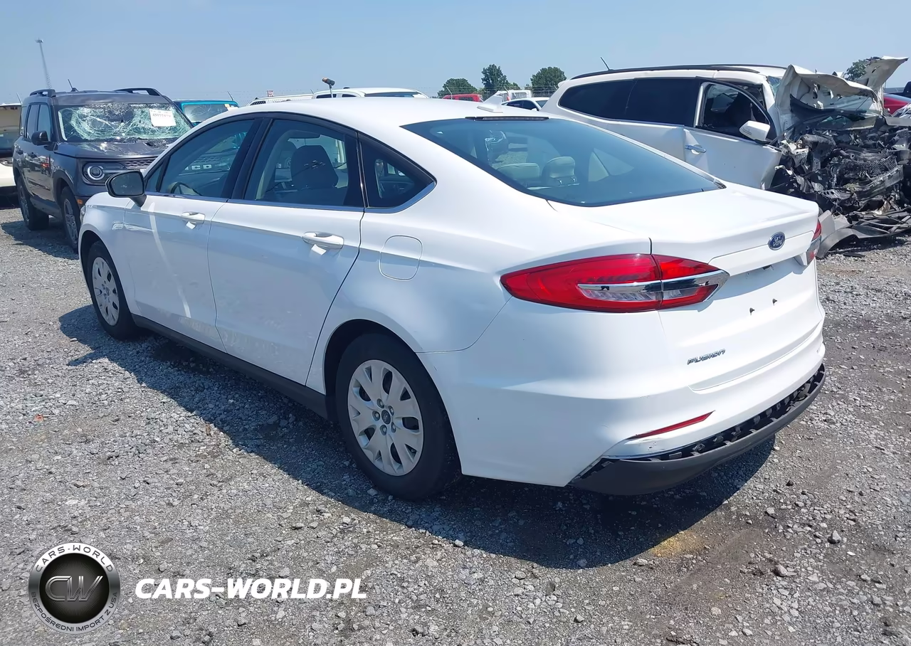 2020 Ford Fusion S VIN:3FA6P0G75LR143691 - 3