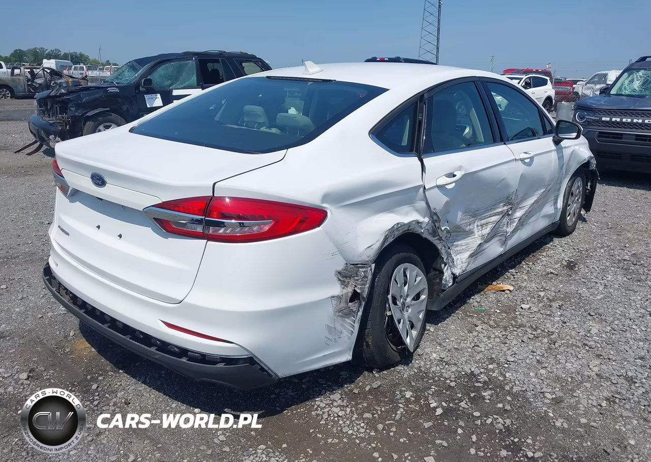 2020 Ford Fusion S VIN:3FA6P0G75LR143691 - 4