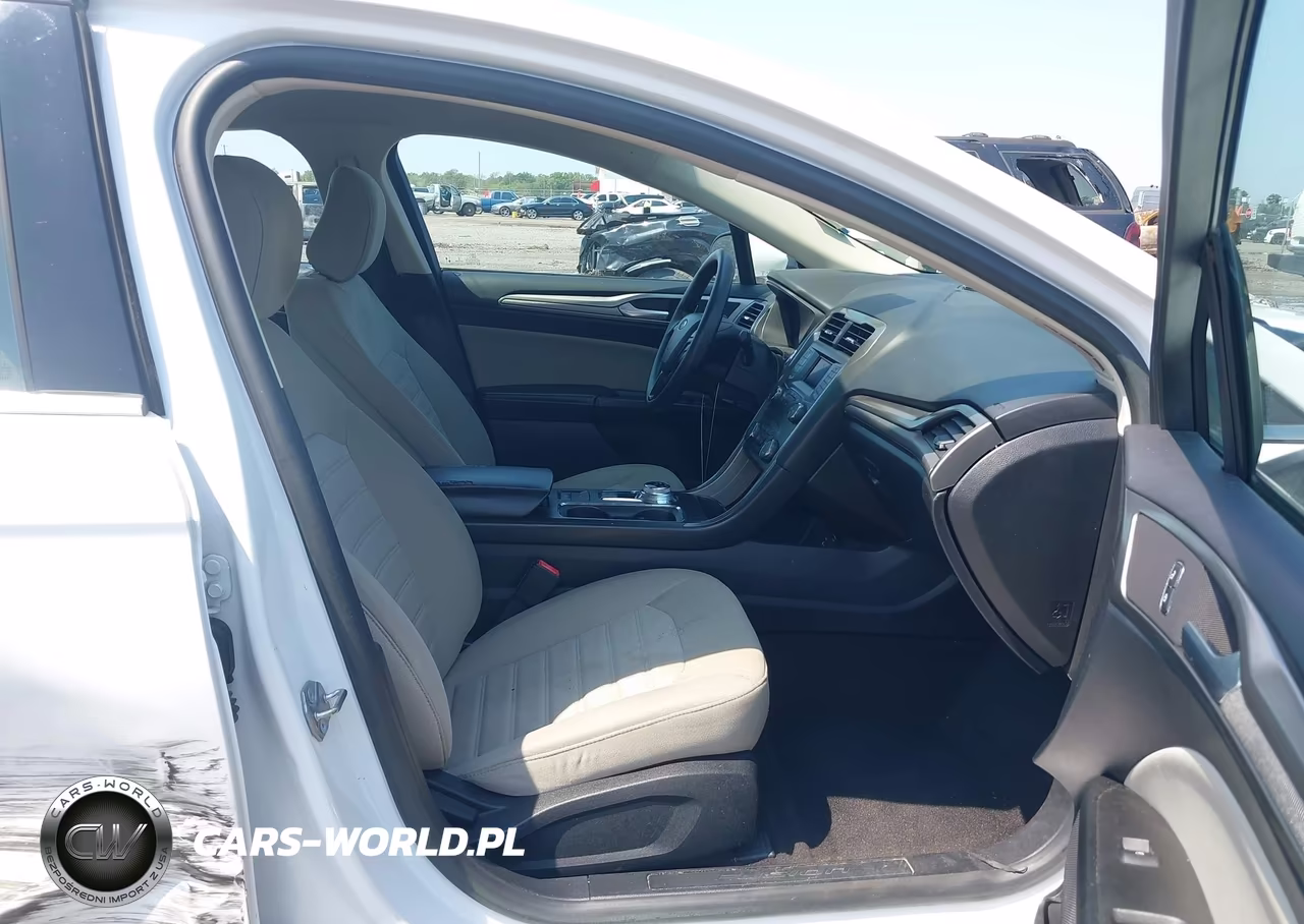 2020 Ford Fusion S VIN:3FA6P0G75LR143691 - 5