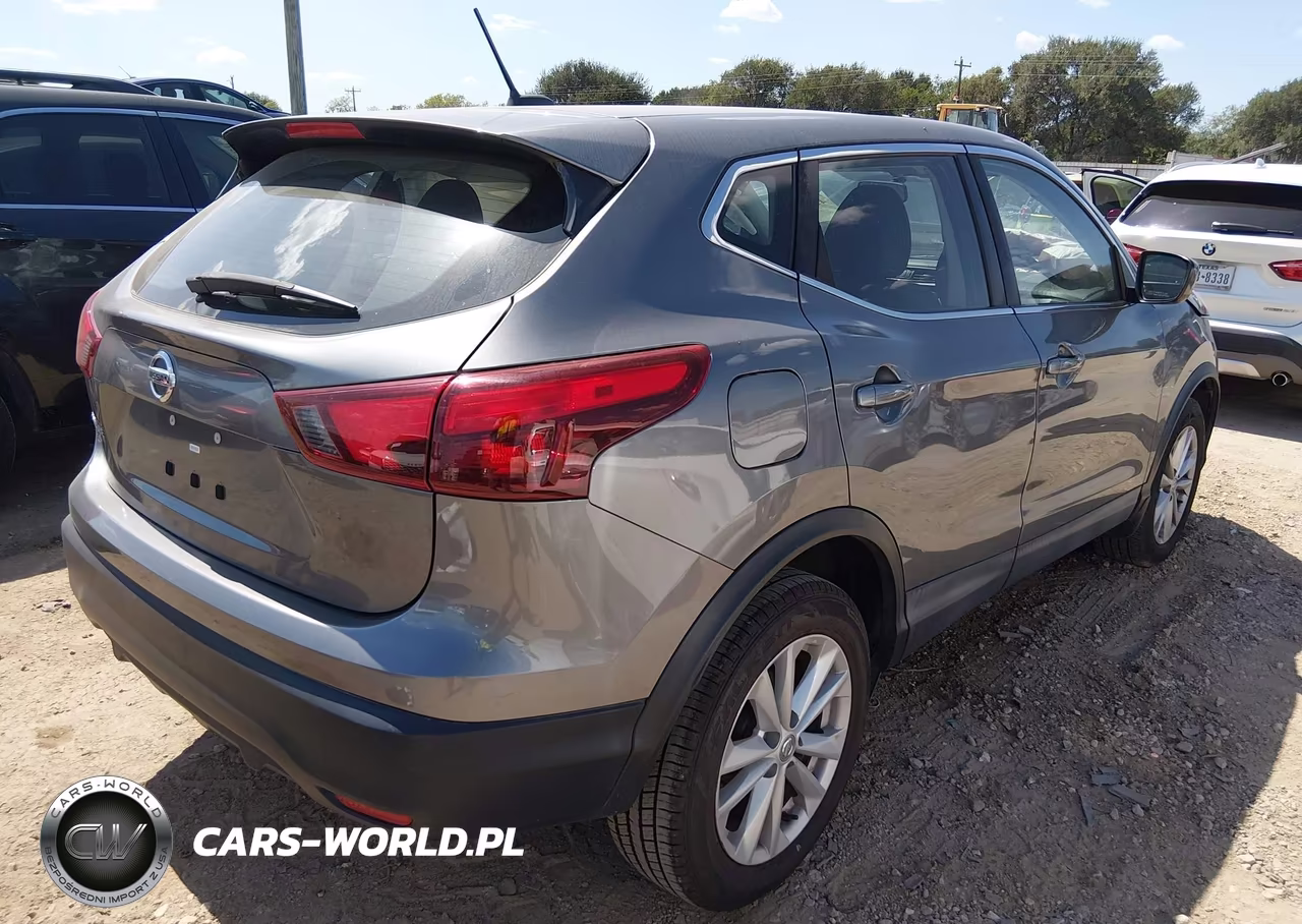 2018 Nissan Rogue Sport S VIN:JN1BJ1CP5JW162194 - 4