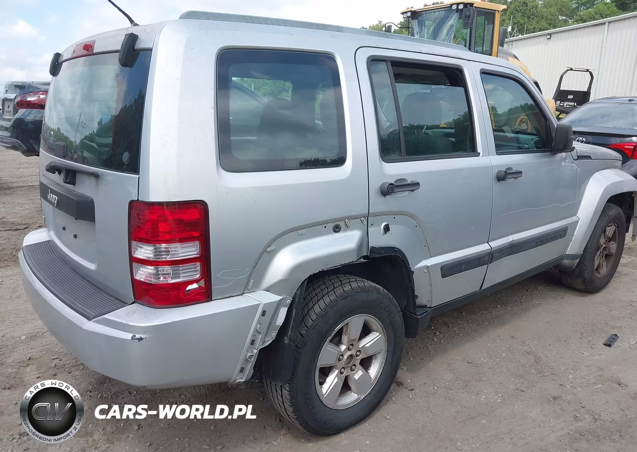 2012 Jeep Liberty Sport VIN:1C4PJMAK7CW155813 - 4
