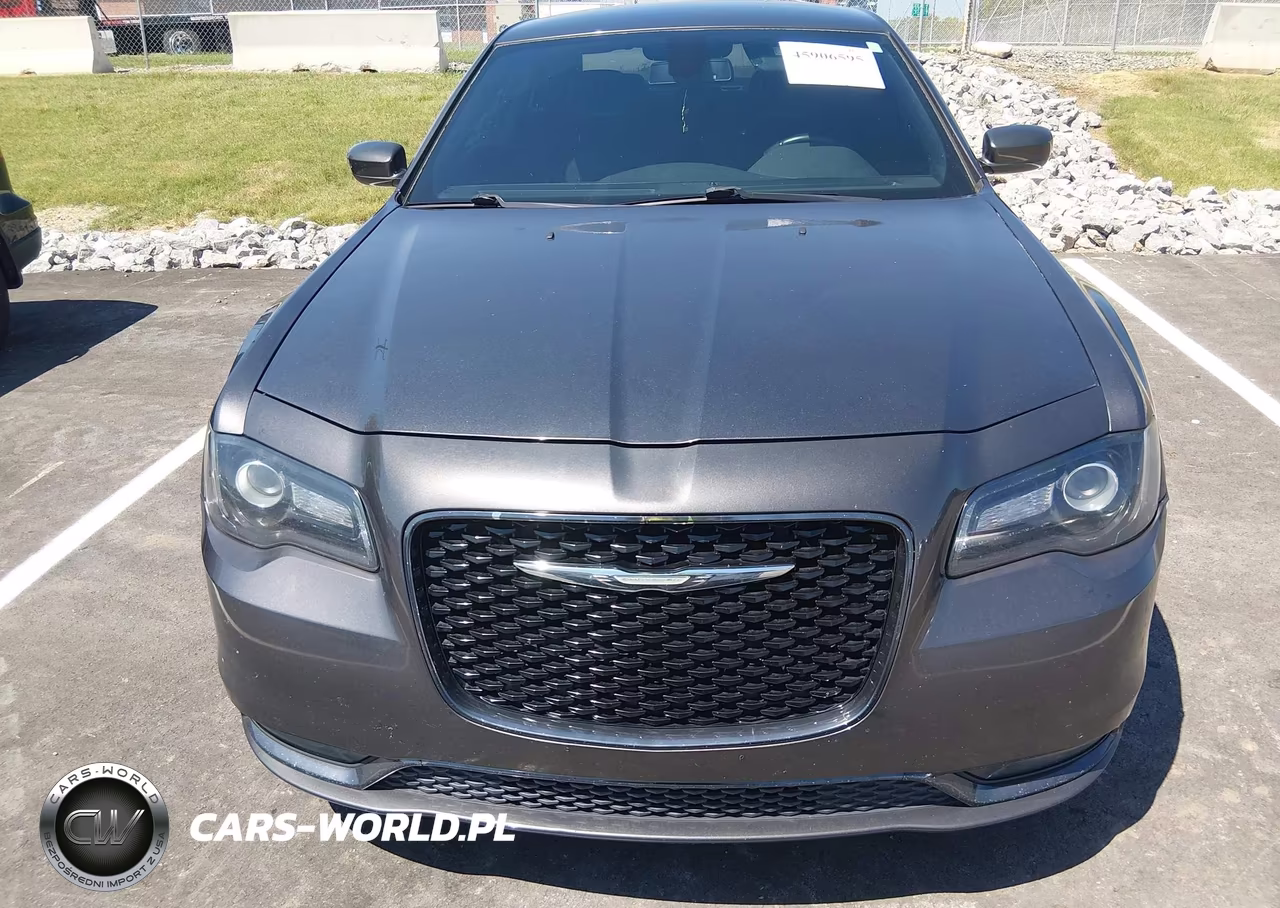 2018 Chrysler 300 300S VIN:2C3CCABG0JH214122 - 12