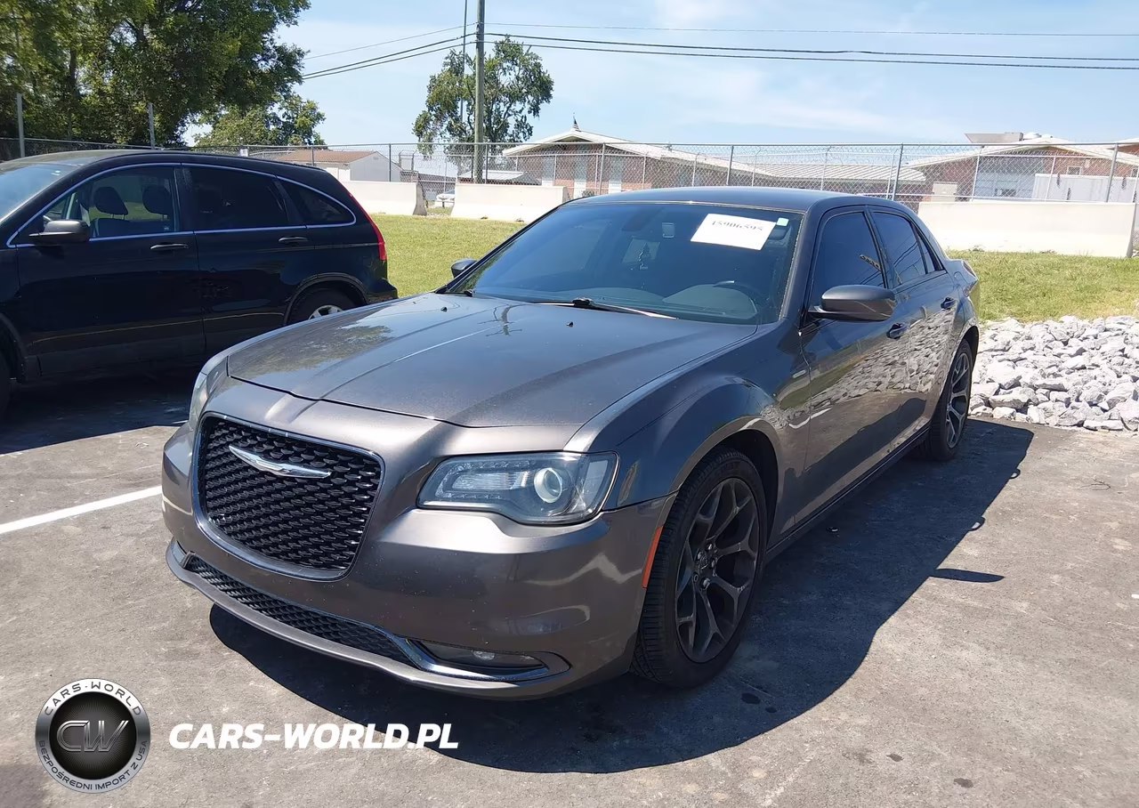 2018 Chrysler 300 300S VIN:2C3CCABG0JH214122 - 6
