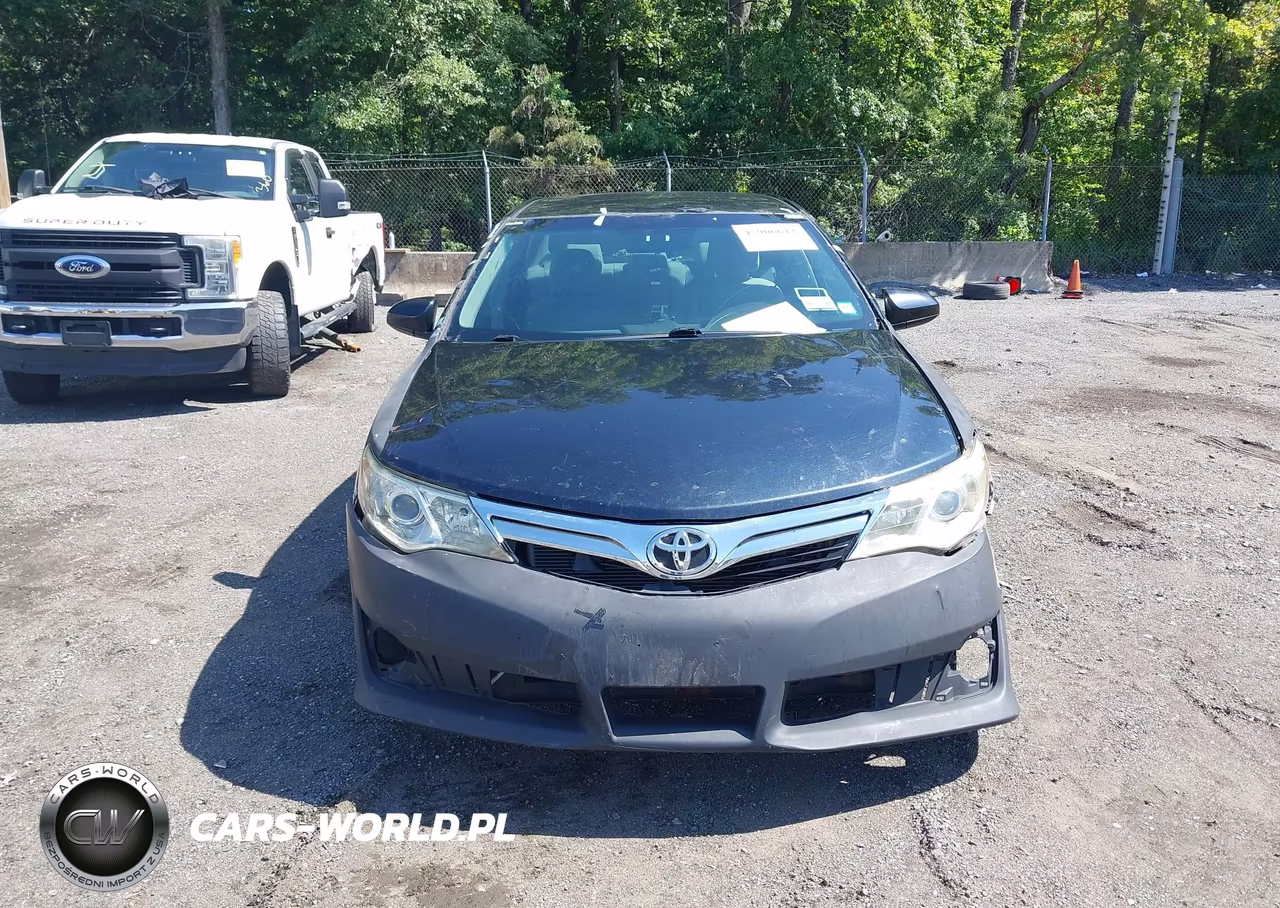 2014 Toyota Camry Le VIN:4T4BF1FK6ER339465 - 12