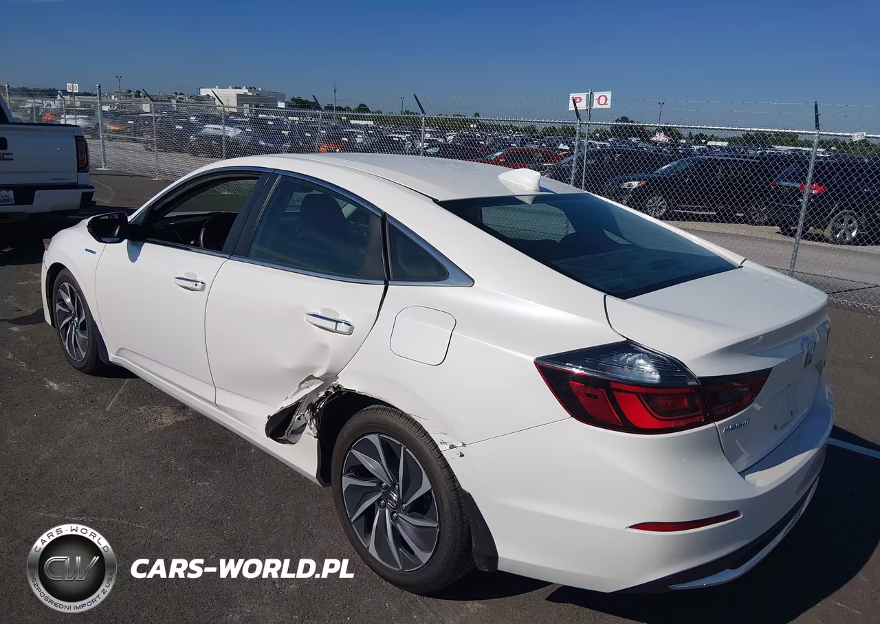2019 Honda Insight Touring VIN:19XZE4F9XKE020109 - 3