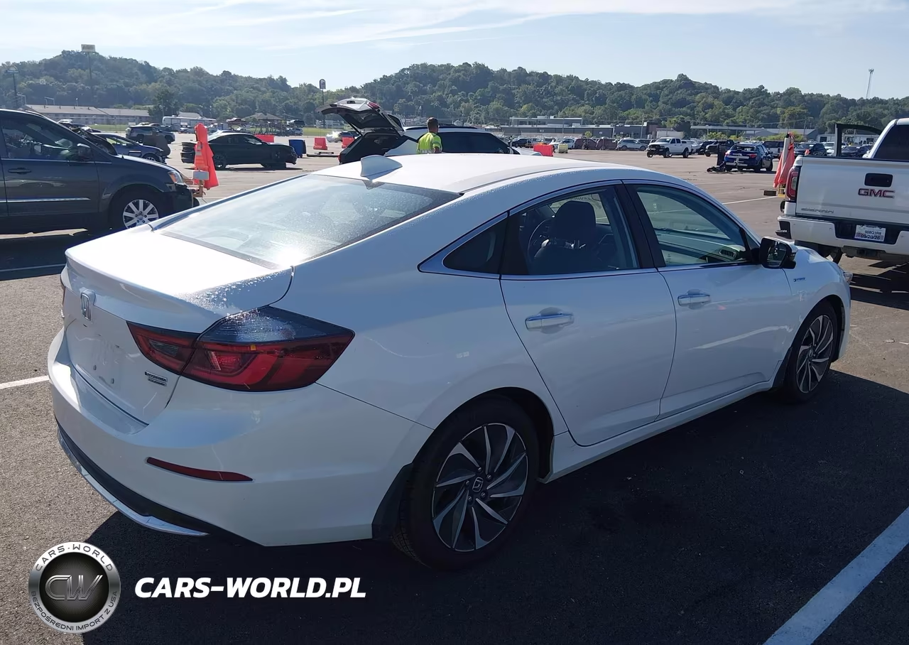 2019 Honda Insight Touring VIN:19XZE4F9XKE020109 - 4