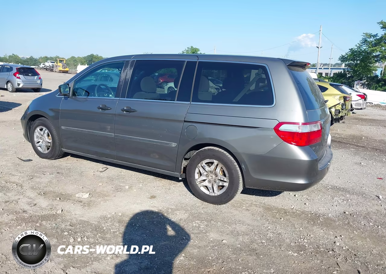 2007 Honda Odyssey Lx VIN:5FNRL38247B058470 - 3