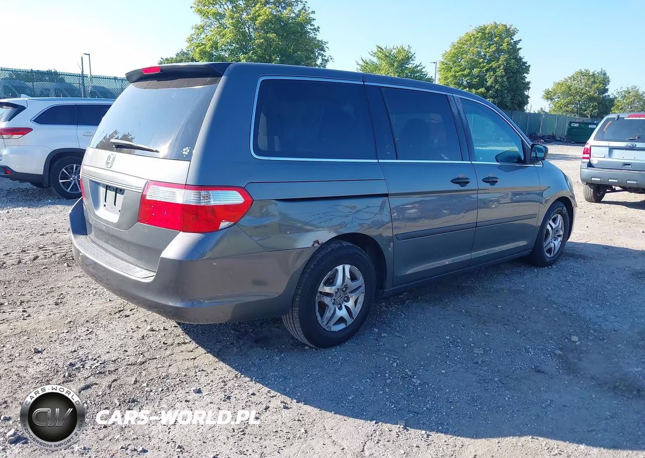 2007 Honda Odyssey Lx VIN:5FNRL38247B058470 - 4