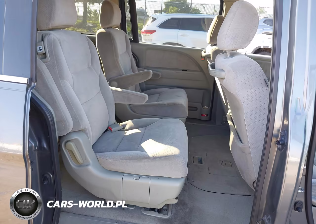 2007 Honda Odyssey Lx VIN:5FNRL38247B058470 - 8