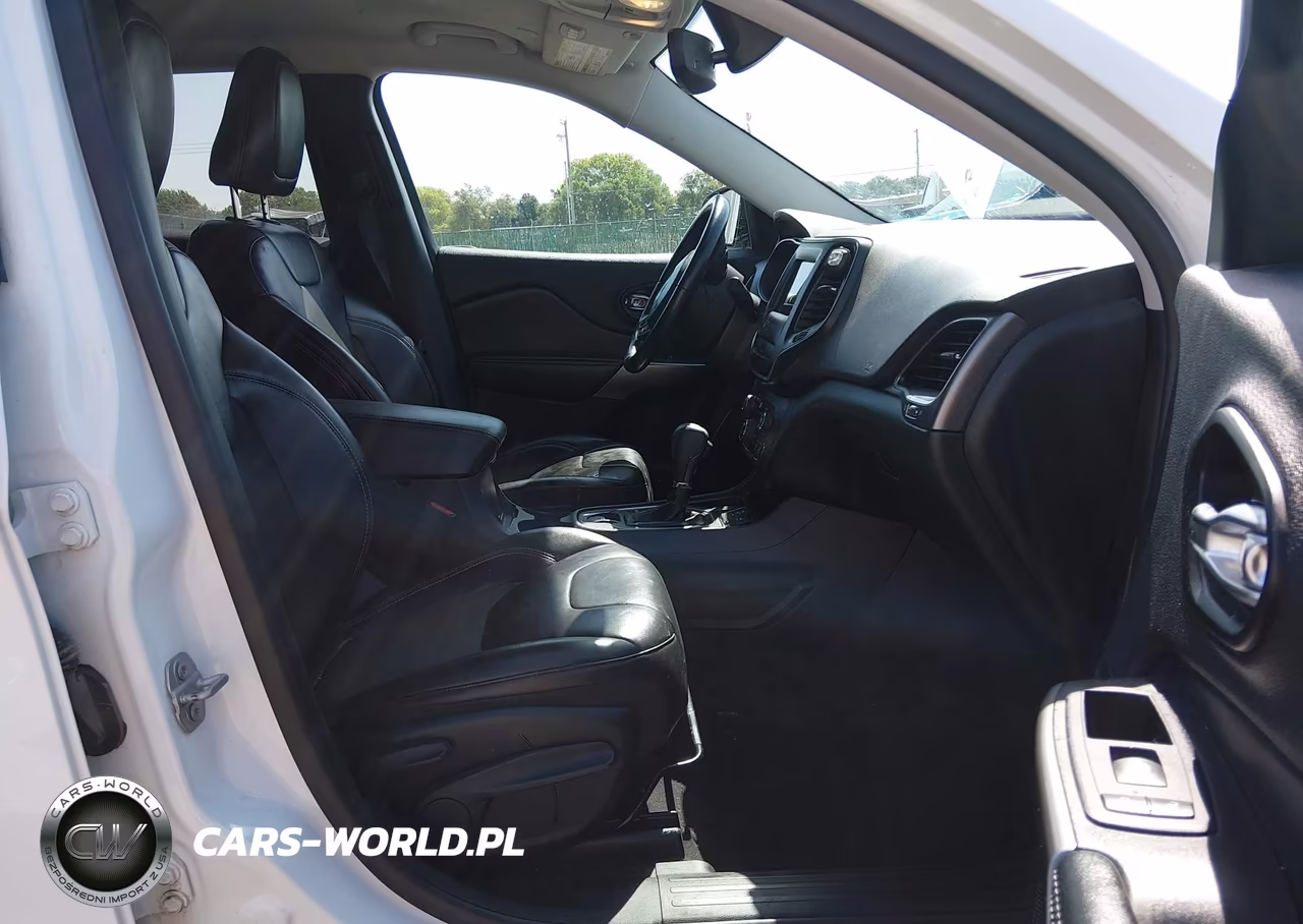 2020 Jeep Cherokee Latitude Plus Fwd VIN:1C4PJLLBXLD634357 - 5