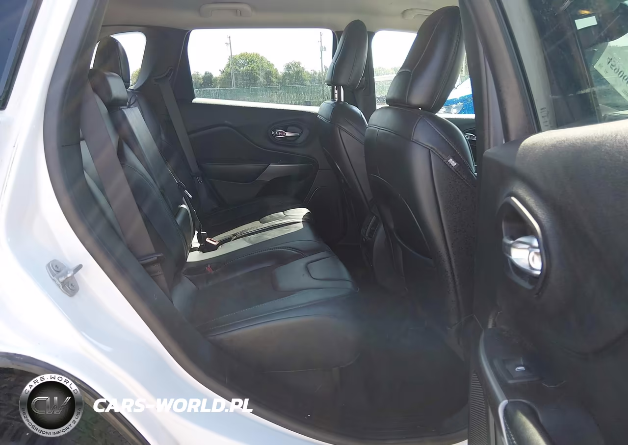 2020 Jeep Cherokee Latitude Plus Fwd VIN:1C4PJLLBXLD634357 - 8