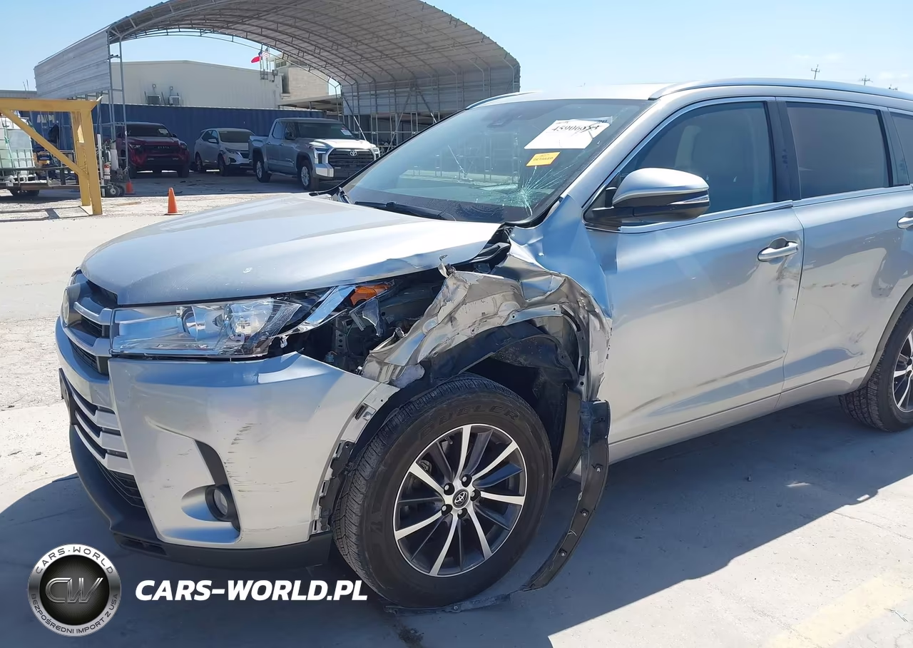 2017 Toyota Highlander Xle VIN:5TDJZRFH2HS374050 - 6