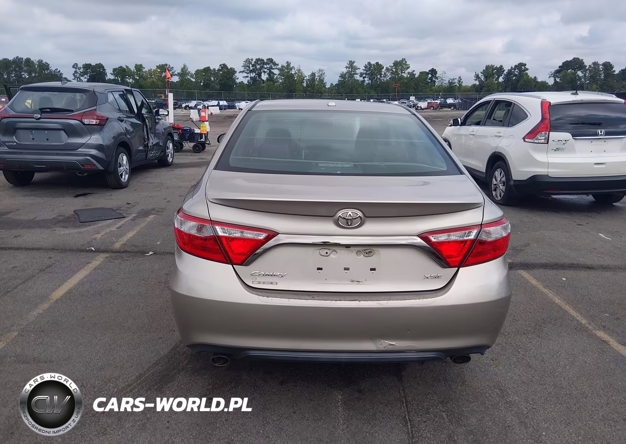 2015 Toyota Camry Xse V6 VIN:4T1BK1FK1FU029084 - 15