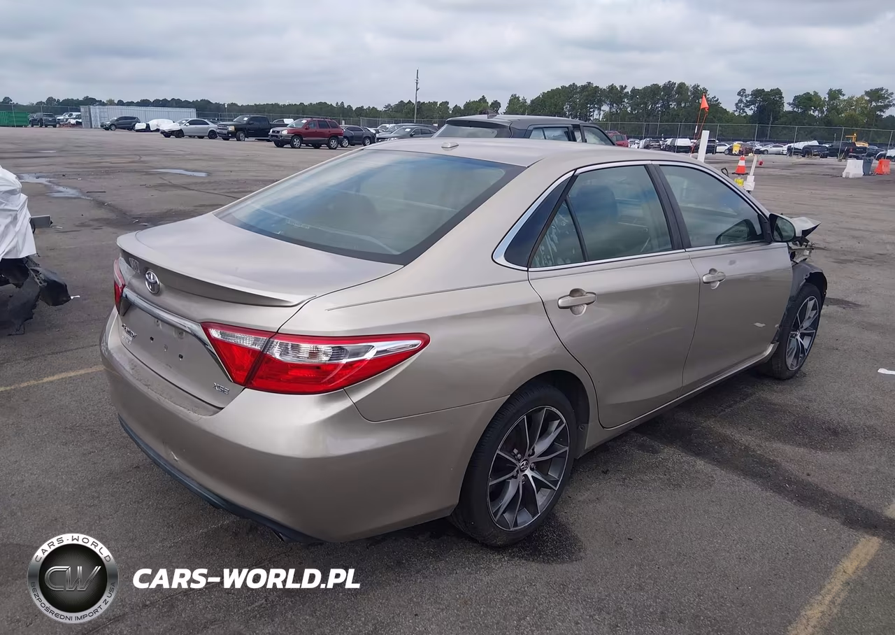 2015 Toyota Camry Xse V6 VIN:4T1BK1FK1FU029084 - 4