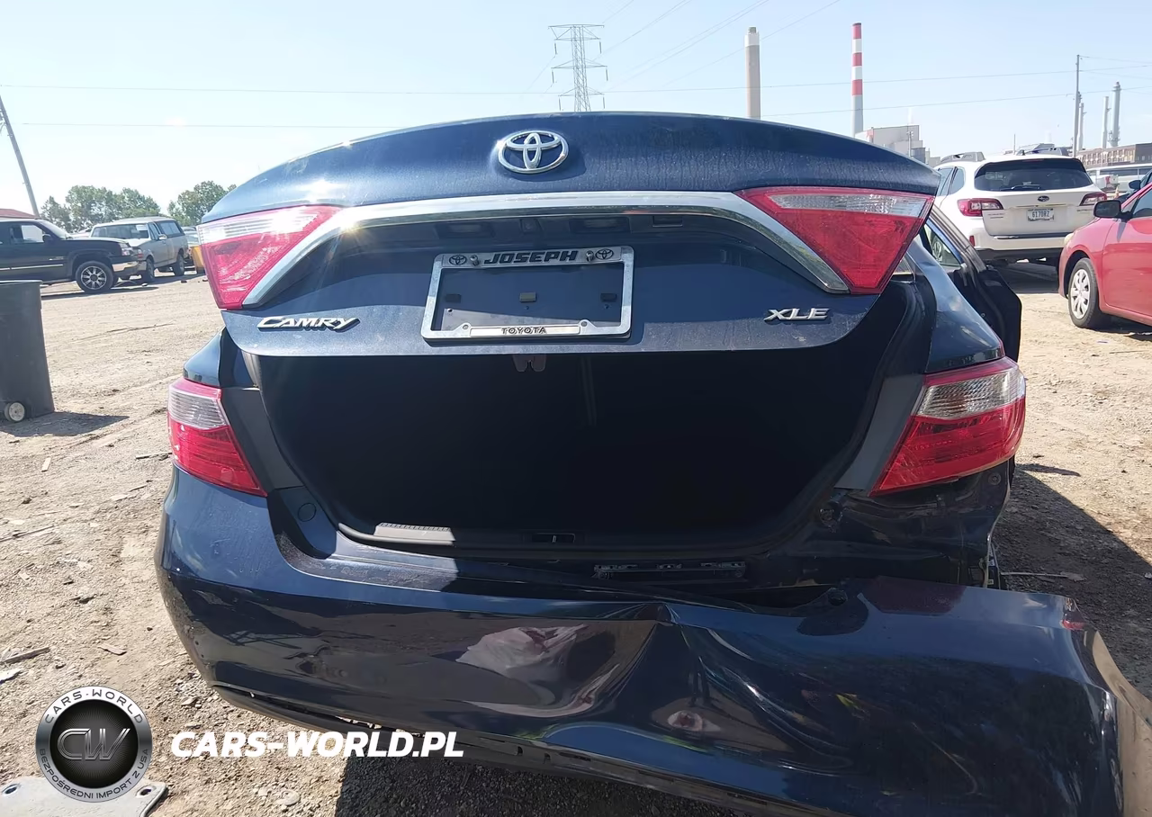 2017 Toyota Camry Xle VIN:4T1BF1FK7HU644407 - 16