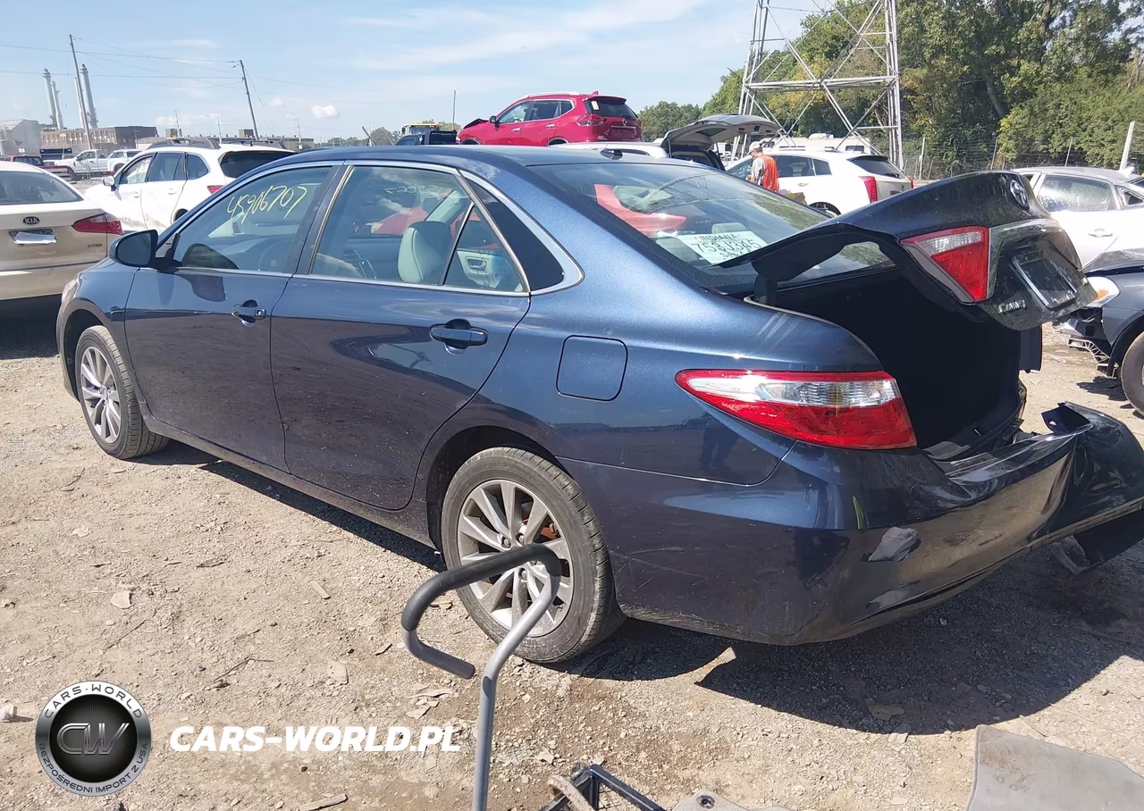 2017 Toyota Camry Xle VIN:4T1BF1FK7HU644407 - 3