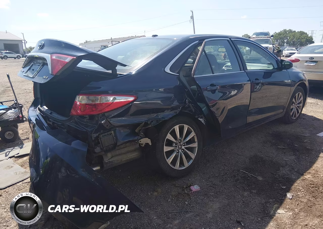 2017 Toyota Camry Xle VIN:4T1BF1FK7HU644407 - 4