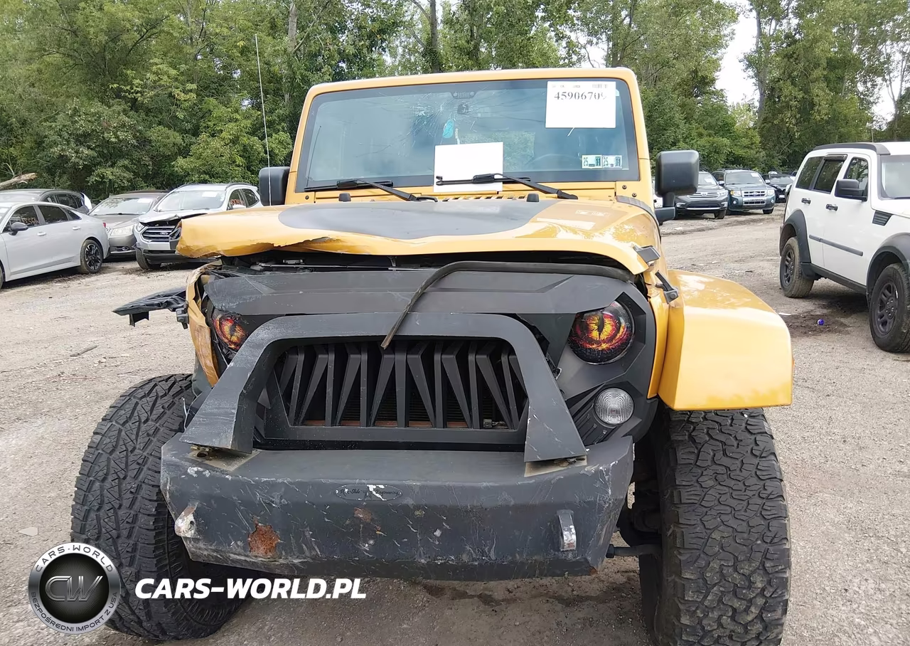 2014 Jeep Wrangler Unlimited Sahara VIN:1C4BJWEG9EL247425 - 12