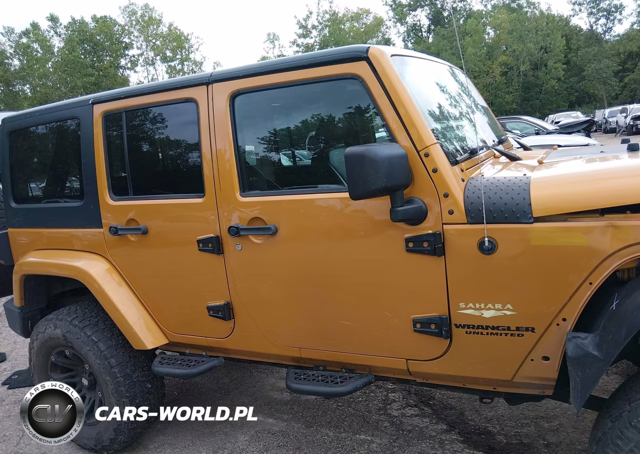2014 Jeep Wrangler Unlimited Sahara VIN:1C4BJWEG9EL247425 - 13