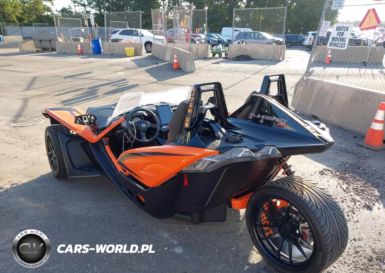 2018 Polaris Slingshot Slr VIN:57XAARFA5J8129397 - 3