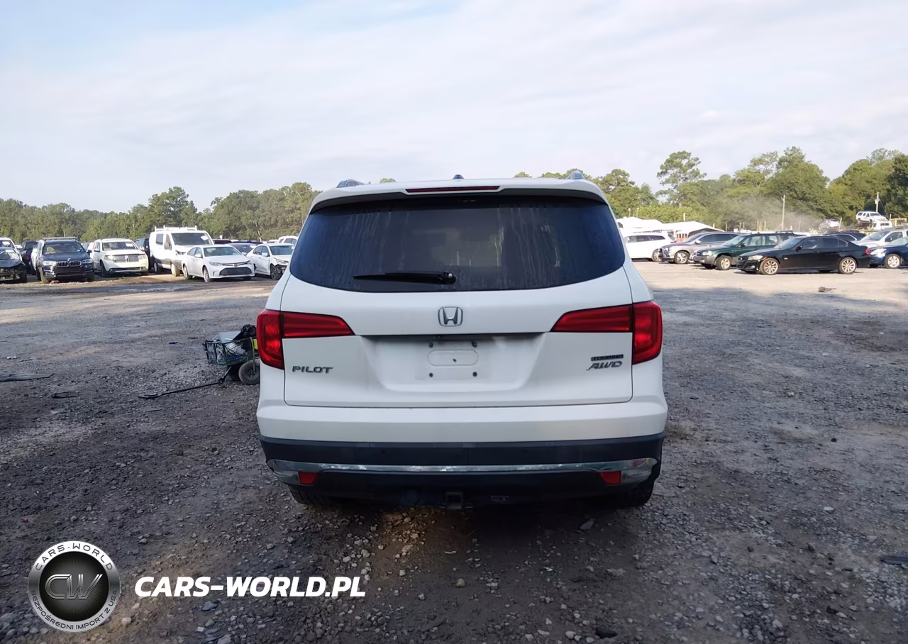 2017 Honda Pilot Touring VIN:5FNYF6H96HB098357 - 16