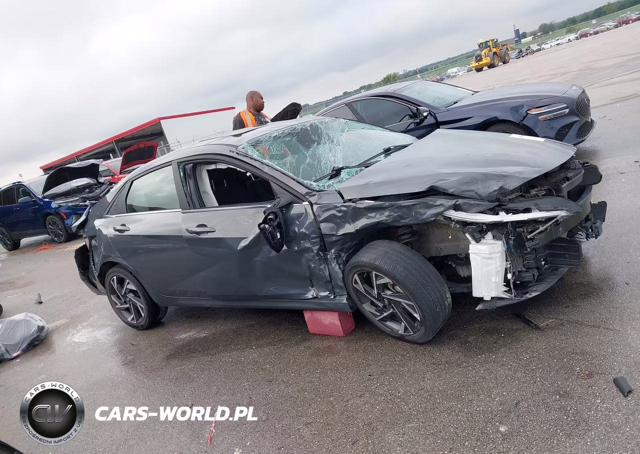 2024 Hyundai Elantra Sel VIN:KMHLS4DG2RU697615 - 13