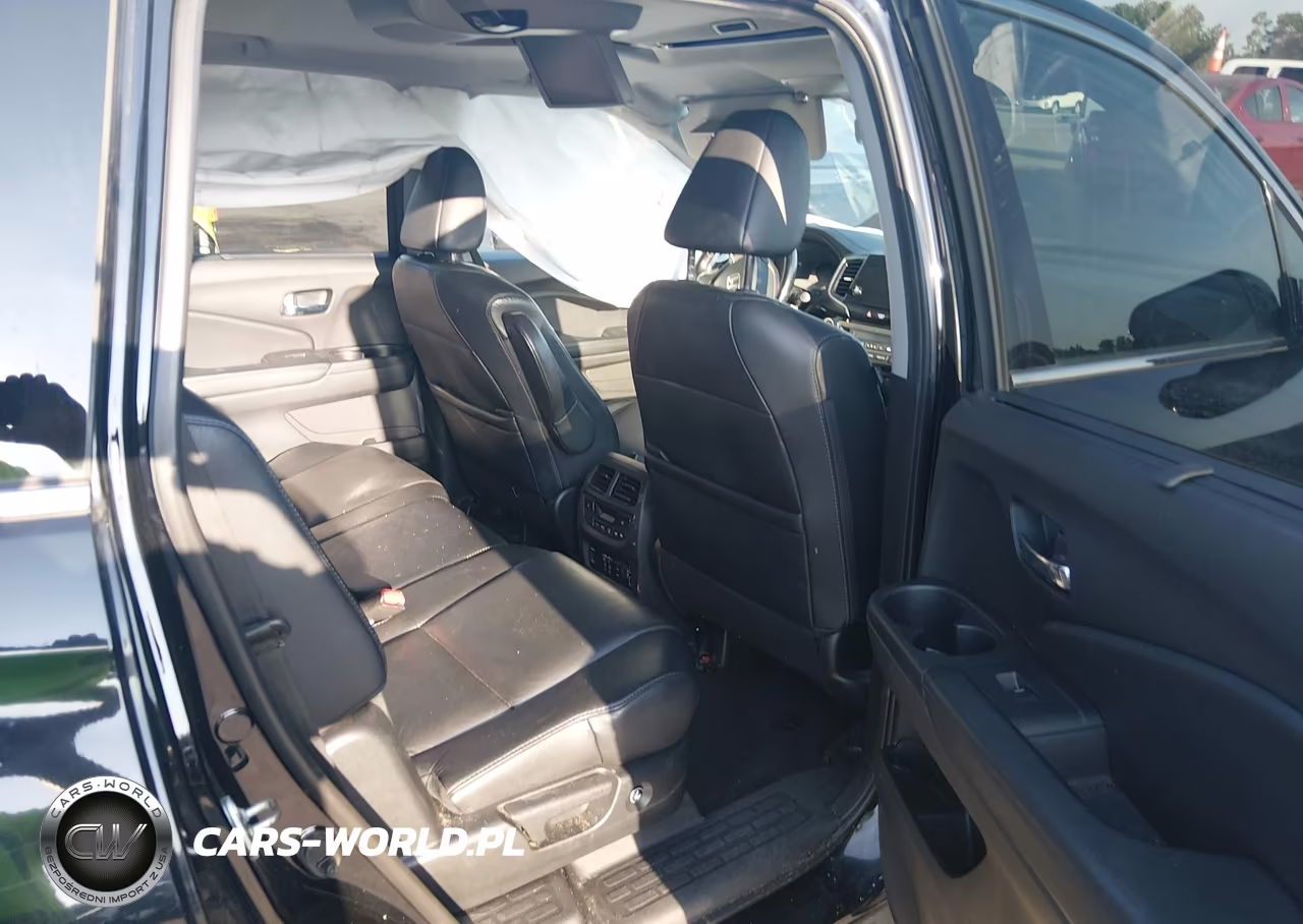 2019 Honda Pilot Touring VIN:5FNYF6H96KB034004 - 8