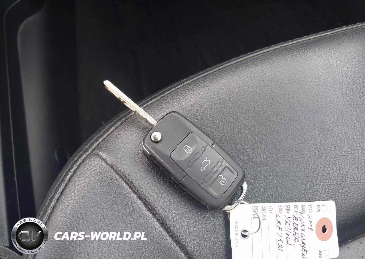 2009 Volkswagen New Beetle 2.5L VIN:3VWRW31C49M500900 - 11