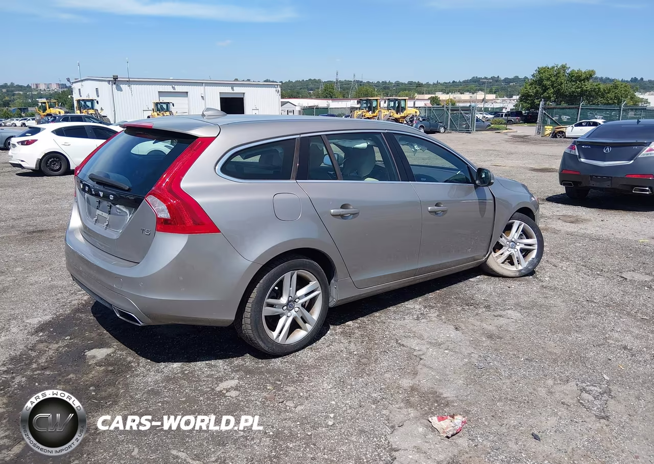 2015 Volvo V60 T5 Premier VIN:YV140MEK9F1265368 - 4