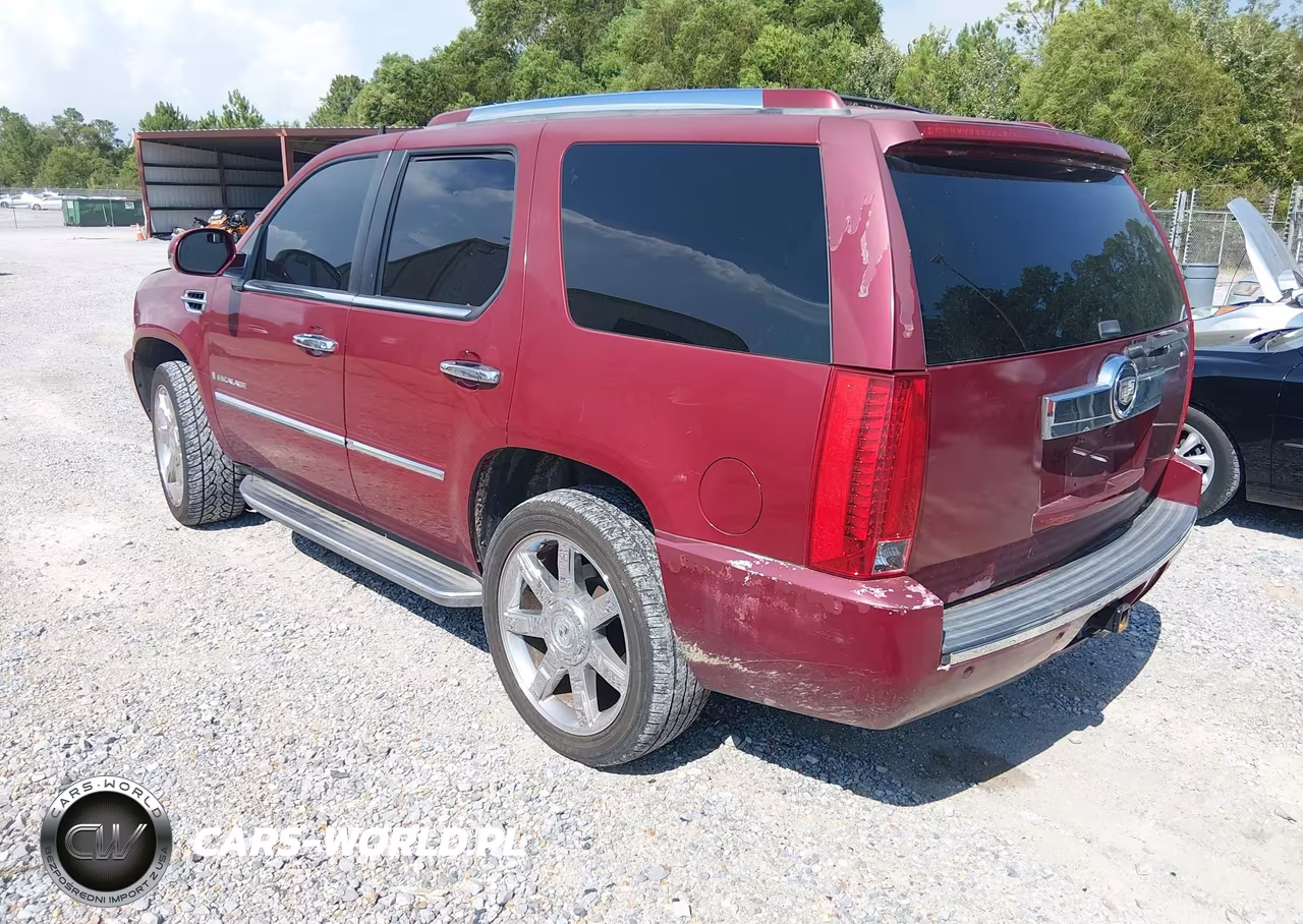2008 Cadillac Escalade Standard VIN:1GYEC638X8R121962 - 3