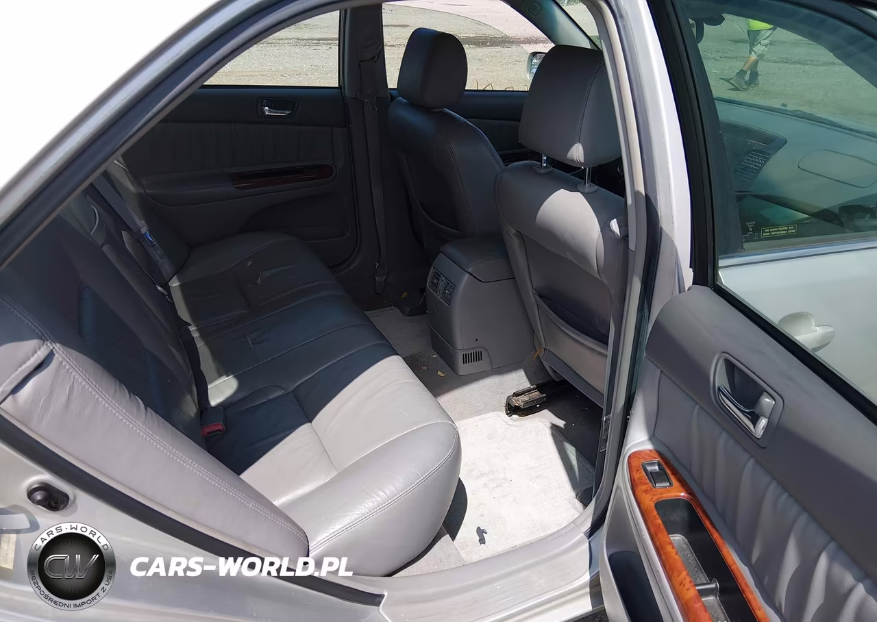 2003 Toyota Camry Xle VIN:4T1BE30K93U696167 - 8