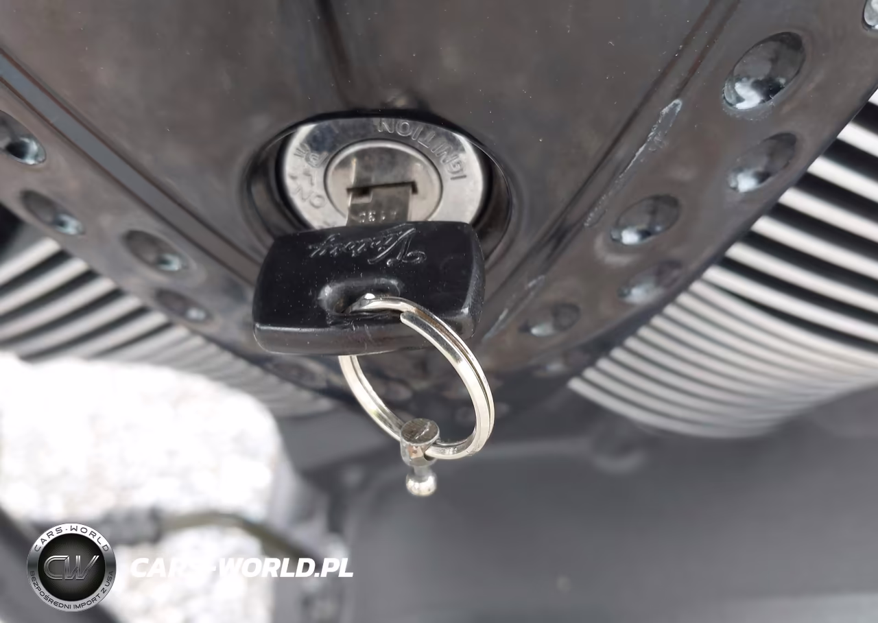 2007 Victory Motorcycles Hammer VIN:5VPHB26D473006946 - 11