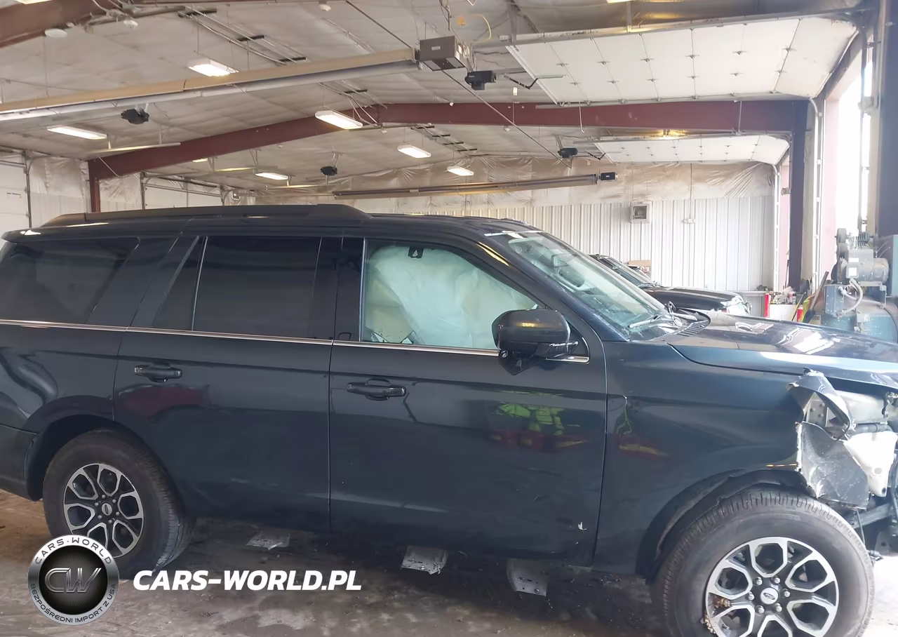2023 Ford Expedition Xlt VIN:1FMJU1J82PEA35005 - 13