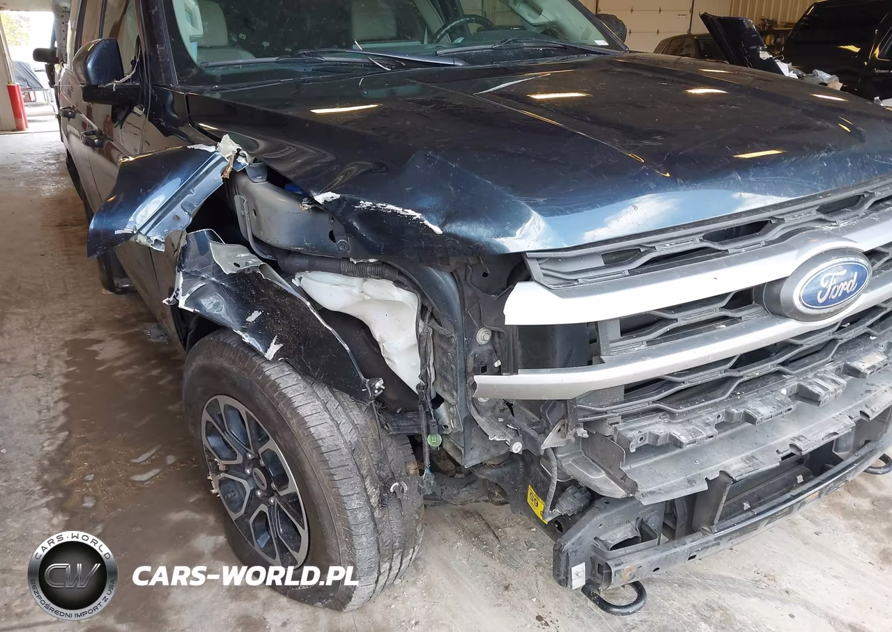 2023 Ford Expedition Xlt VIN:1FMJU1J82PEA35005 - 17
