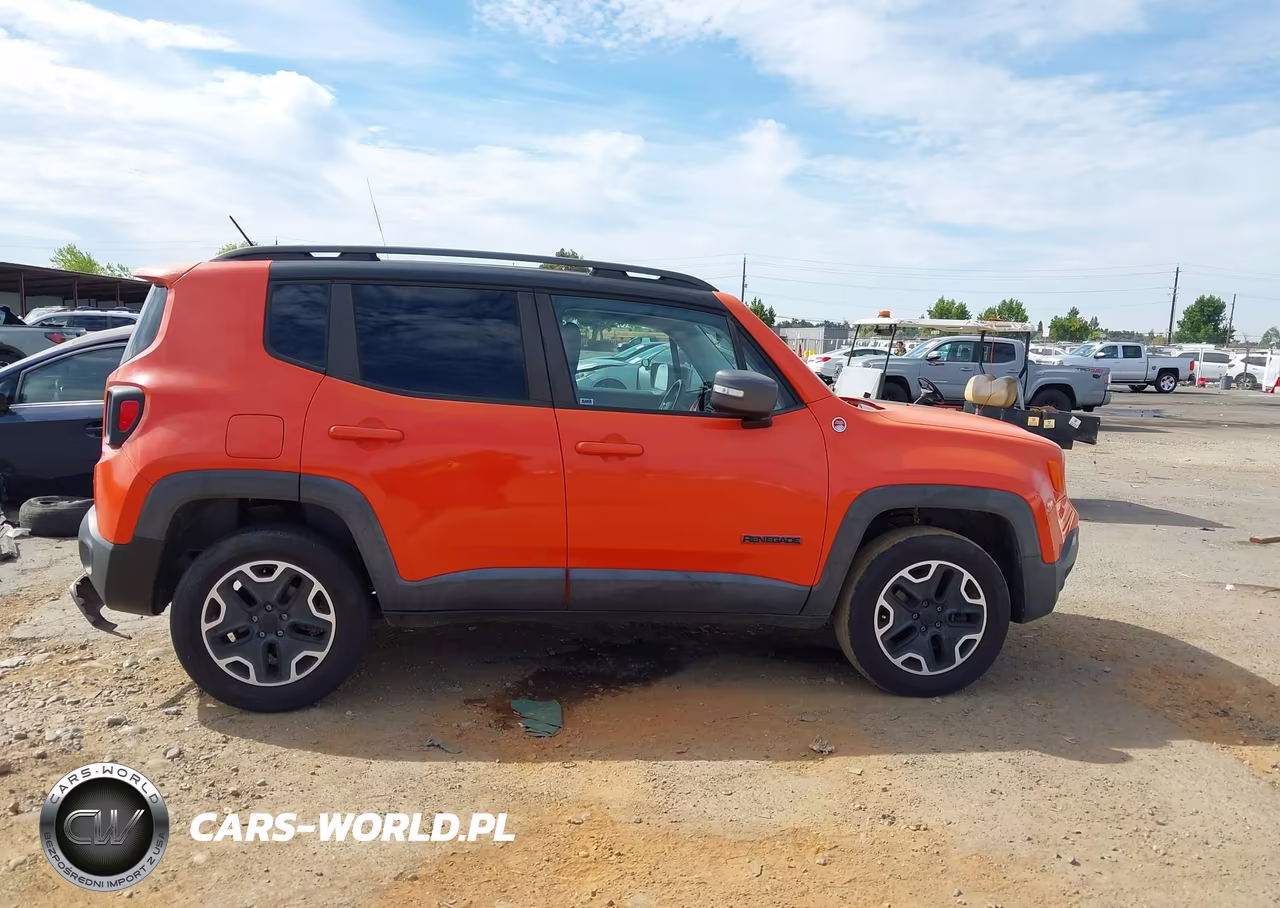 2015 Jeep Renegade Trailhawk VIN:ZACCJBCTXFPC18266 - 13