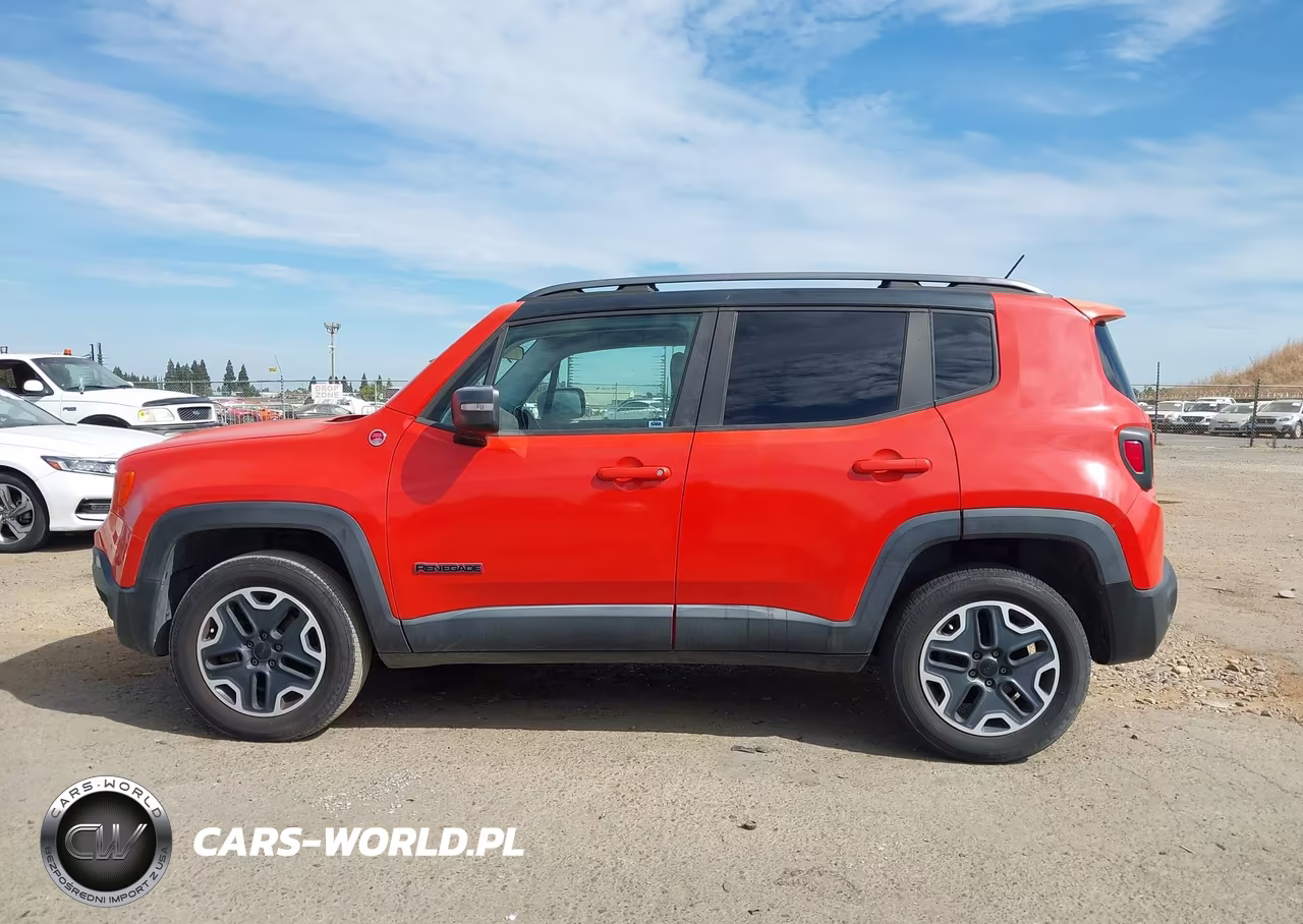 2015 Jeep Renegade Trailhawk VIN:ZACCJBCTXFPC18266 - 14