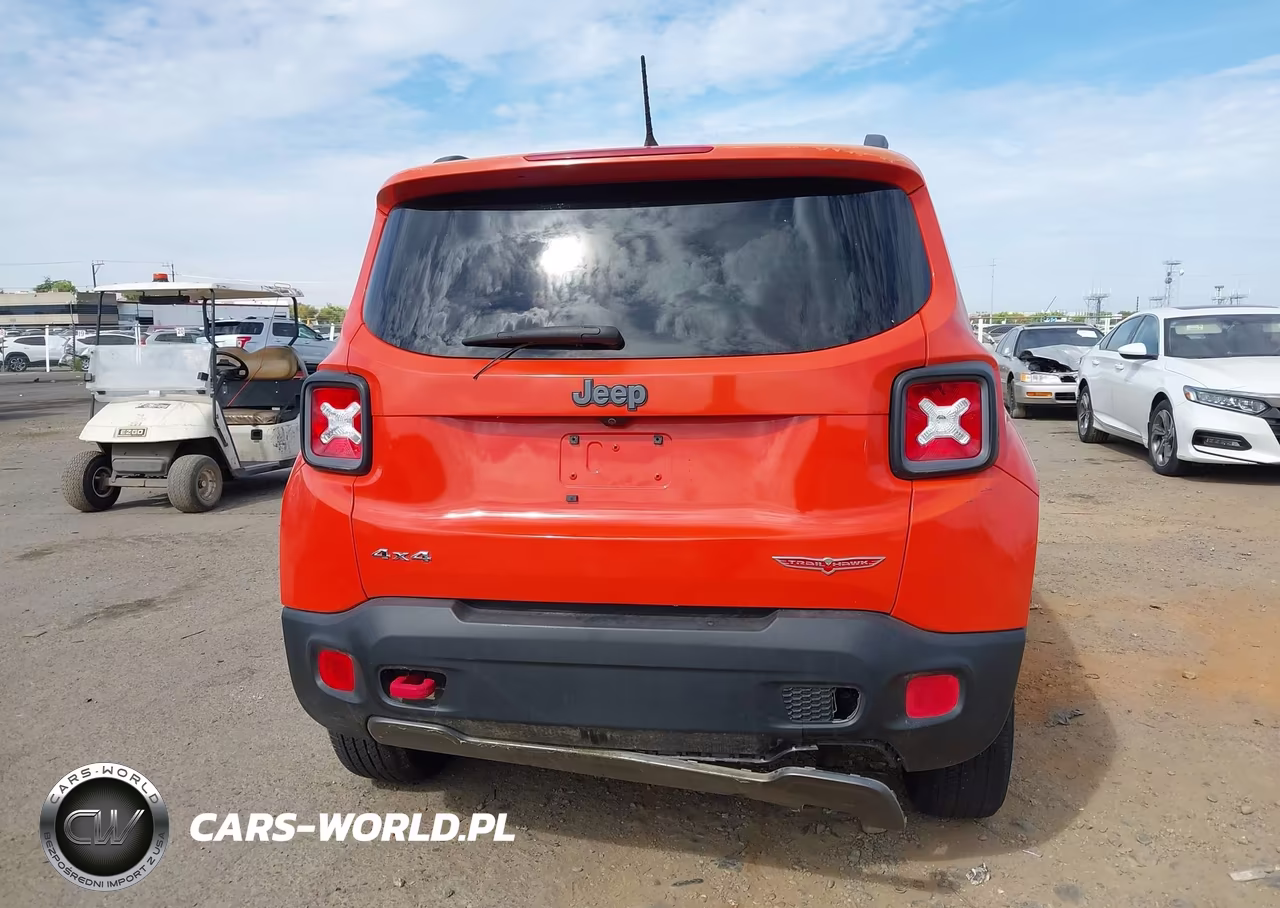 2015 Jeep Renegade Trailhawk VIN:ZACCJBCTXFPC18266 - 16
