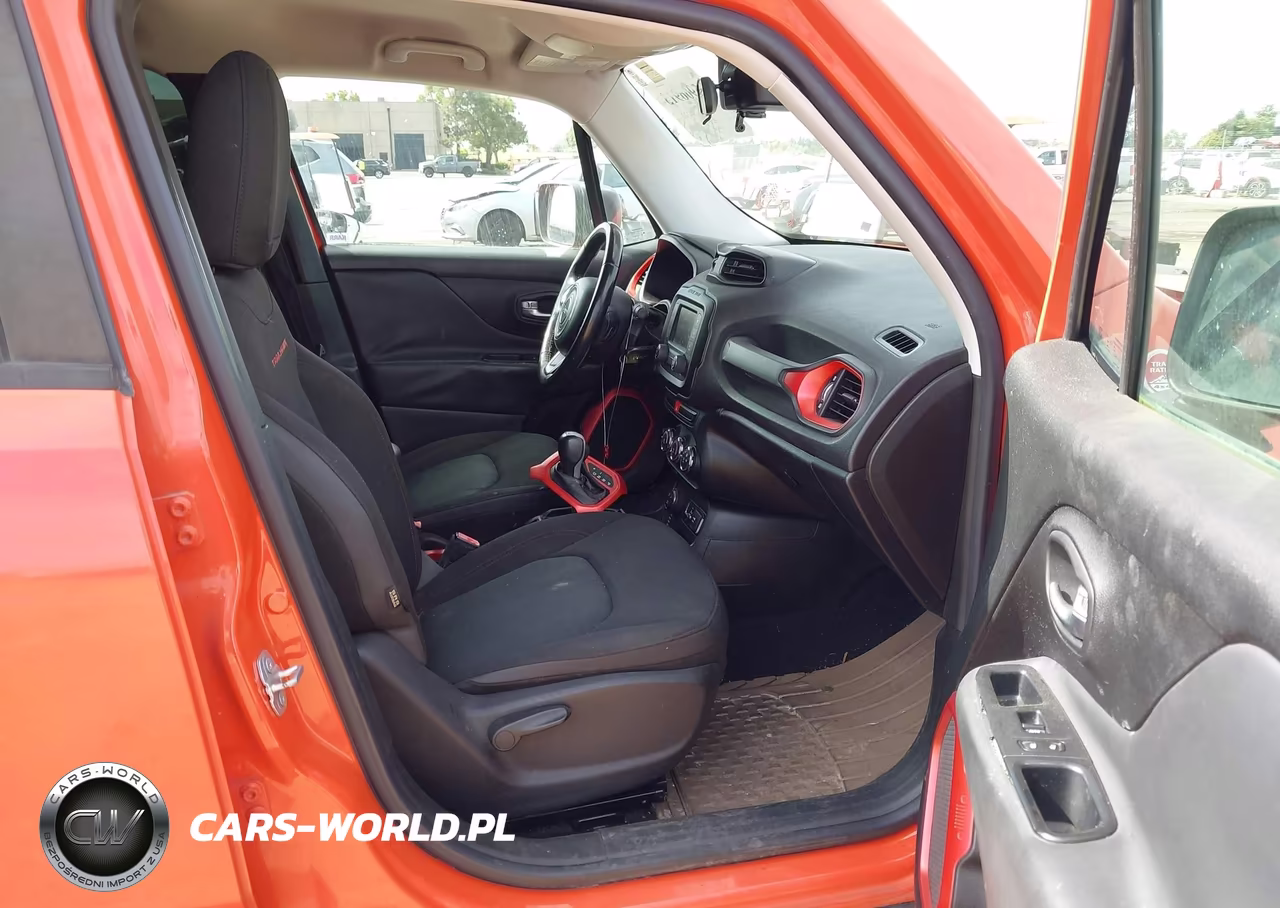 2015 Jeep Renegade Trailhawk VIN:ZACCJBCTXFPC18266 - 5