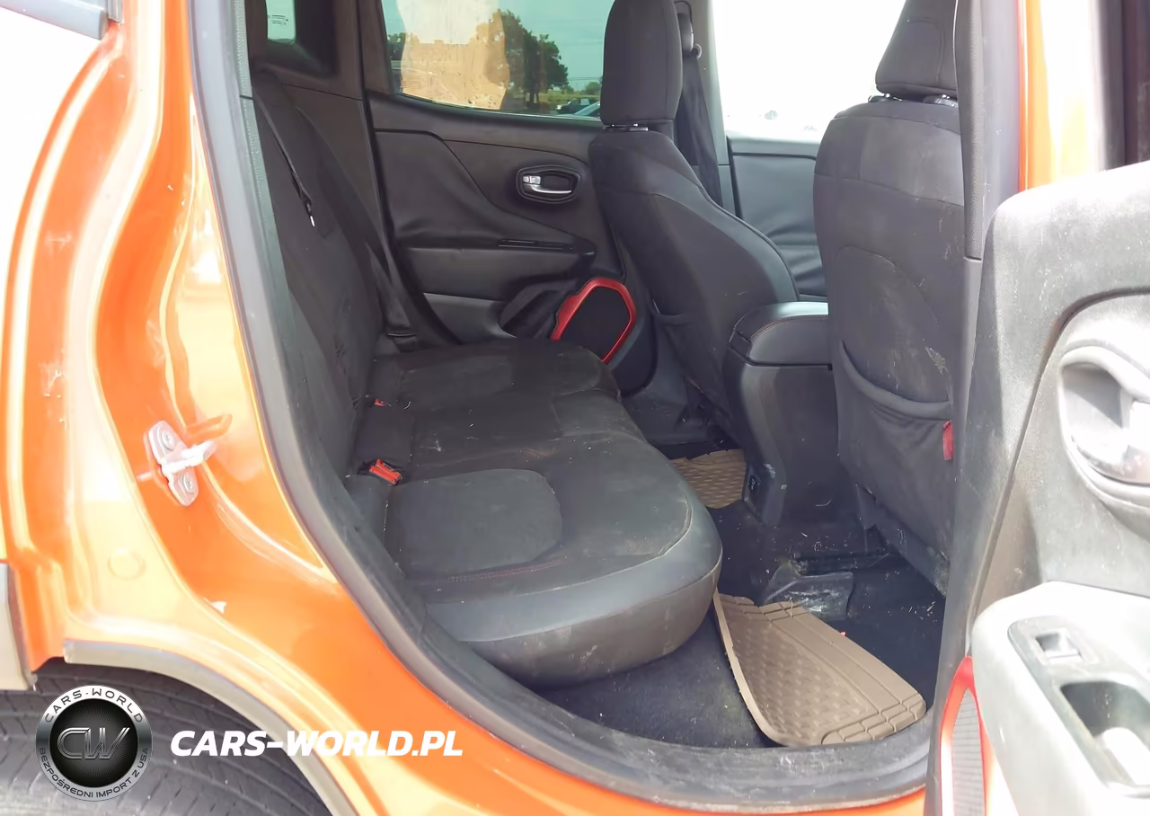 2015 Jeep Renegade Trailhawk VIN:ZACCJBCTXFPC18266 - 8