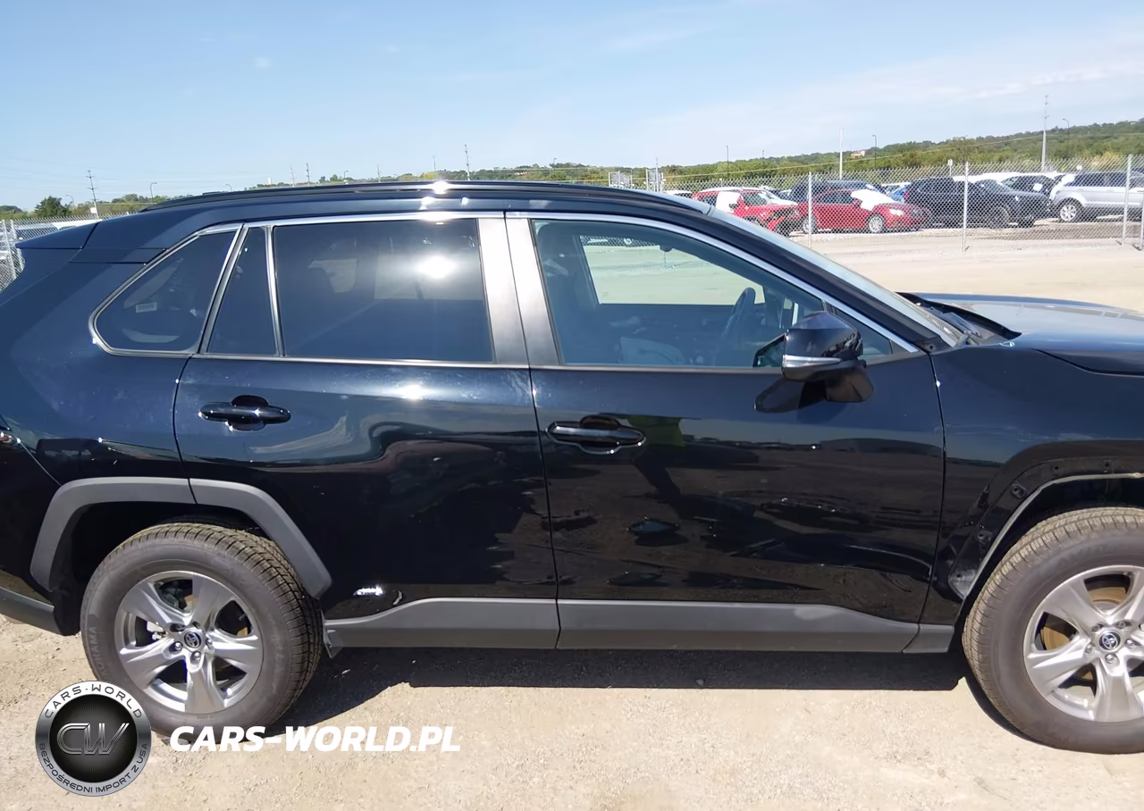 2024 Toyota Rav4 Hybrid Xle VIN:2T3RWRFV5RW203987 - 14
