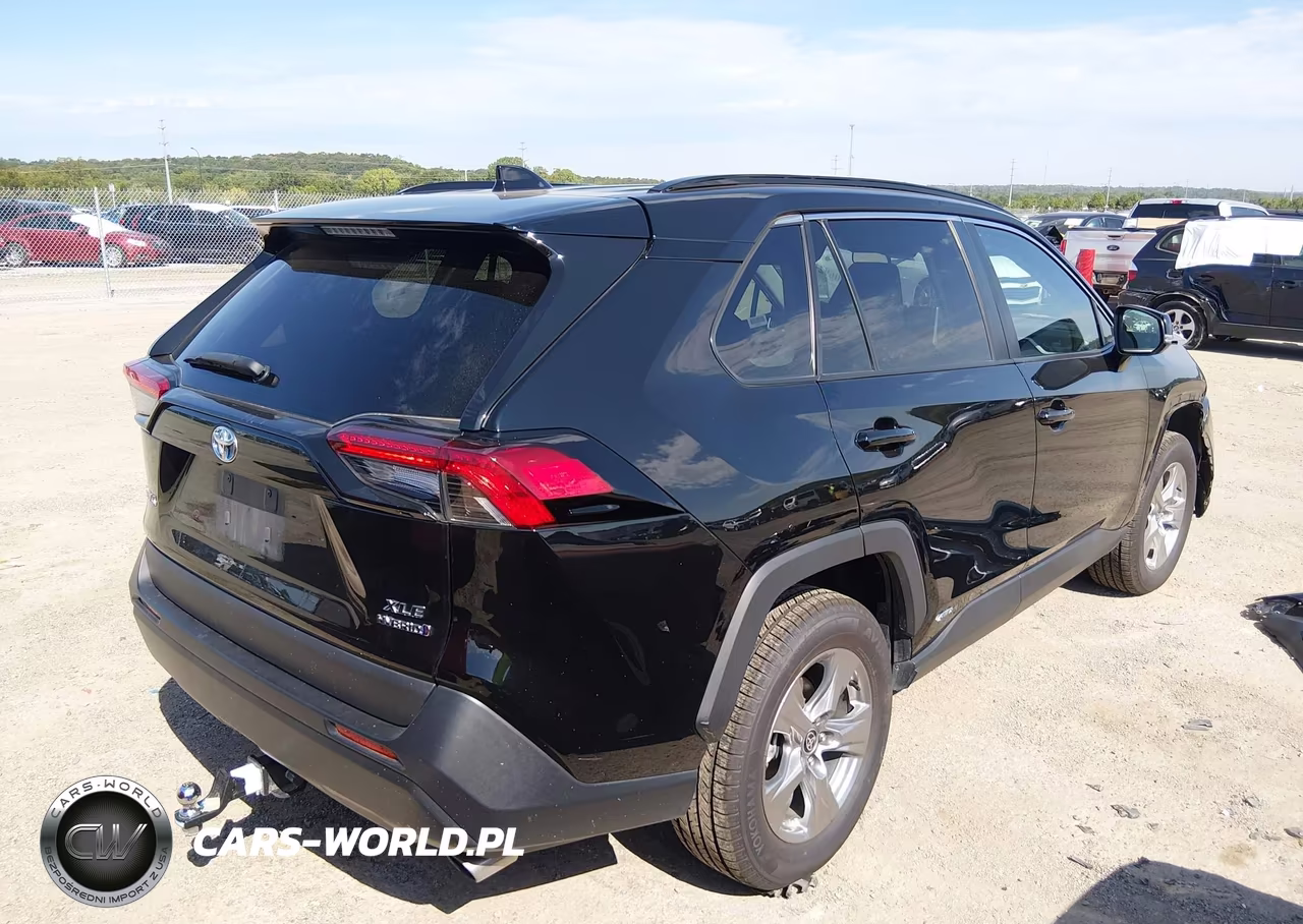 2024 Toyota Rav4 Hybrid Xle VIN:2T3RWRFV5RW203987 - 4