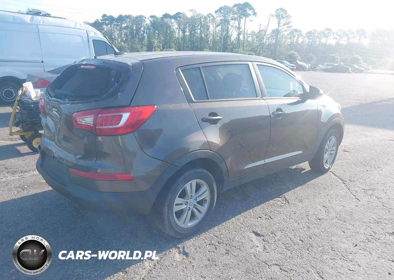 2011 Kia Sportage Lx VIN:KNDPB3A24B7084036 - 4
