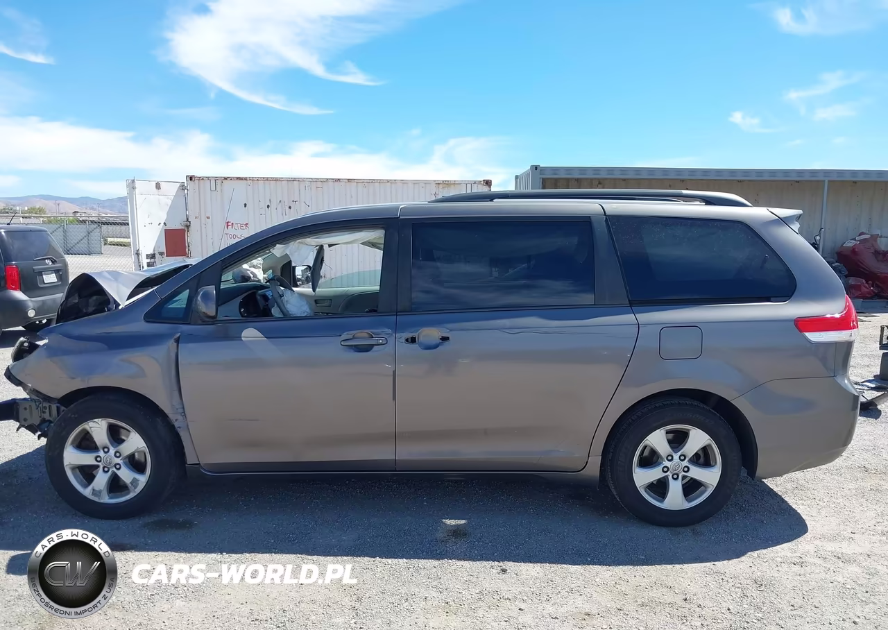 2014 Toyota Sienna Le V6 8 Passenger VIN:5TDKK3DC3ES469340 - 15